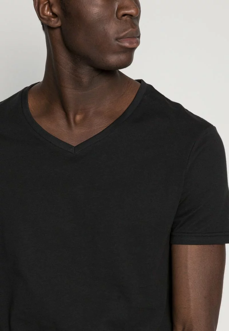 Pier One Uomo 5 PACK - T-shirt Basic - White/blue/black 8 Pier One Uomo 5 PACK - T-shirt Basic - White/blue/black - immagine 6