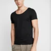 Pier One Uomo T-shirt Basic - Black -Offerta Economica Pier One 0eea31b343574c22805801c49a596fe2