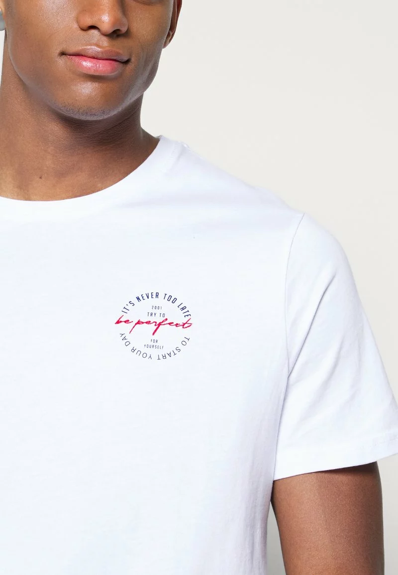 Pier One Uomo NEVER TOO LATE GRAPHIC T-SHIRT - T-shirt Con Stampa - White 9 Pier One Uomo NEVER TOO LATE GRAPHIC T-SHIRT - T-shirt Con Stampa - White - immagine 7