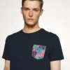 Pier One Uomo T-shirt Con Stampa - Dark Blue -Offerta Economica Pier One 26cc8f6811a74af587a73cbcb7be4691