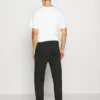 Pier One Uomo Pantaloni Sportivi - Black -Offerta Economica Pier One 2f1de7f4f65c4260bba3310f352931aa