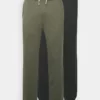 Pier One Uomo 2er PACK - Pantaloni Sportivi - Olive/black -Offerta Economica Pier One 3465cd889e7941839abbe9d5834bd894