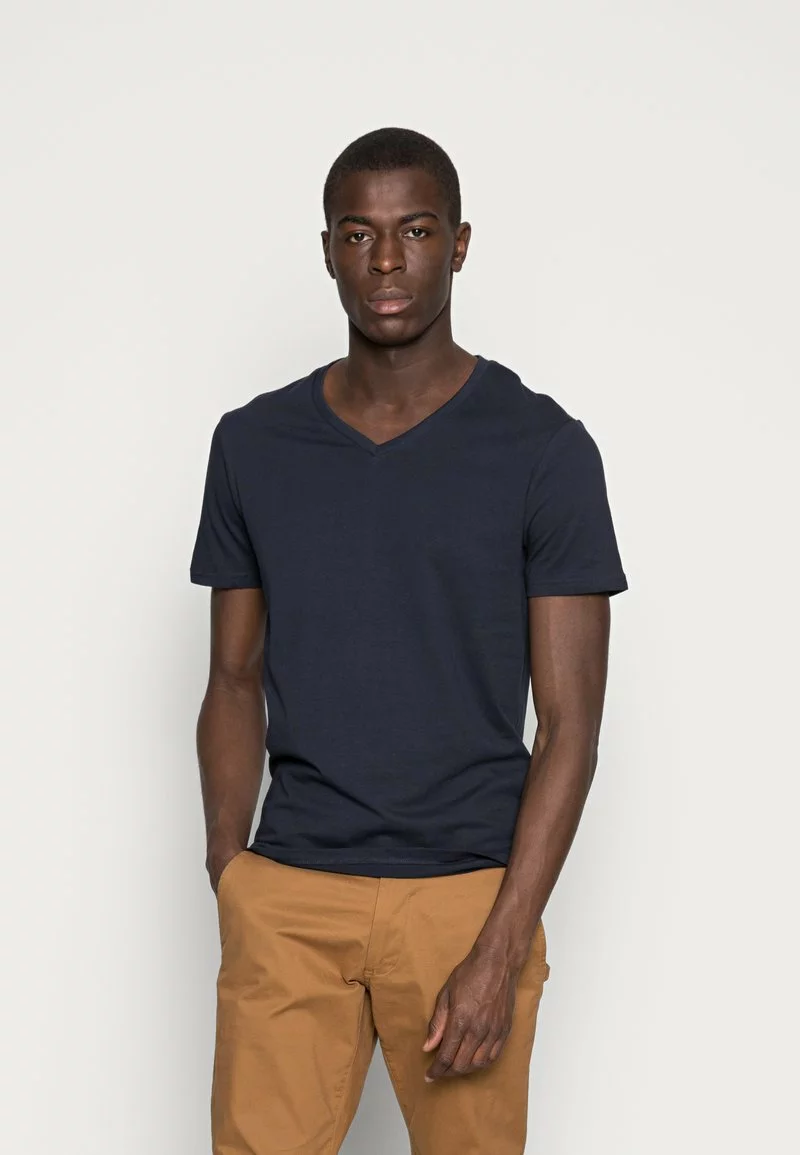 Pier One Uomo 5 PACK - T-shirt Basic - White/blue/black 5 Pier One Uomo 5 PACK - T-shirt Basic - White/blue/black - immagine 3