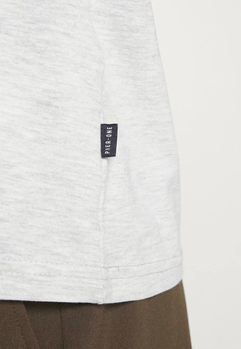 Pier One Uomo WITH BIRD STRAIGHT 5 PACK - T-shirt Basic - Light Grey - 101_white - 001_green - 602 10 Pier One Uomo WITH BIRD STRAIGHT 5 PACK - T-shirt Basic - Light Grey - 101_white - 001_green - 602 - immagine 8