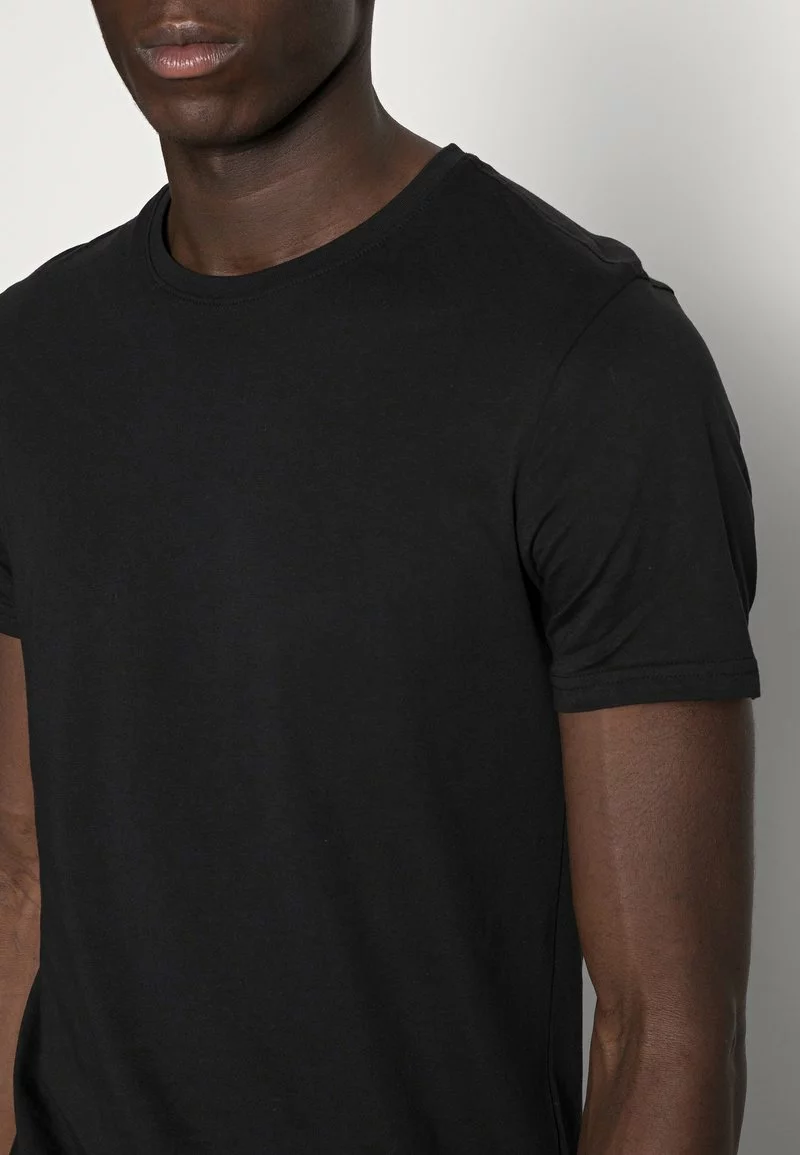 Pier One Uomo 5 PACK - T-shirt Basic - Black 7 Pier One Uomo 5 PACK - T-shirt Basic - Black - immagine 5