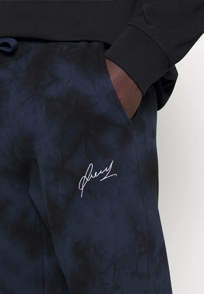 Pier One Uomo TIE DYE JOGGER - Pantaloni Sportivi - Dark Blue- Black 8 Pier One Uomo TIE DYE JOGGER - Pantaloni Sportivi - Dark Blue- Black - immagine 6