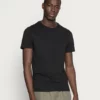 Pier One Uomo 5 PACK - T-shirt Basic - Black 8 Pier One Uomo 5 PACK - T-shirt Basic - Black -Offerta Economica Pier One d82d632547ef44e5ac531b38c46d17c5