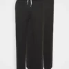 Pier One Uomo 2er PACK - Pantaloni Sportivi - Black/black -Offerta Economica Pier One e09a1fb7b8b445f3bd6db6c80f4cce39