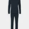 Pier One Uomo Pigiama - Dark Blue -Offerta Economica Pier One f8a6b95943eb4373bcafad2ea1edae02
