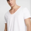 Pier One Uomo T-shirt Basic - White -Offerta Economica Pier One fb7f7c2326a54d70bb2975e45f520c2b